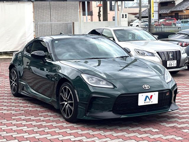 �������x�̃K���X�疌�ŝ����͂������A�㎿�ȃc���E����������B���O����_���J�����؂Ȉ��Ԃ�ی삵�A�F�����E�򉻂�h�~�B�u�e�X�v���b�V���R�[�g�v�A�u�e�v���~�b�T�R�[�g�v���炨�I�т��������܂��B