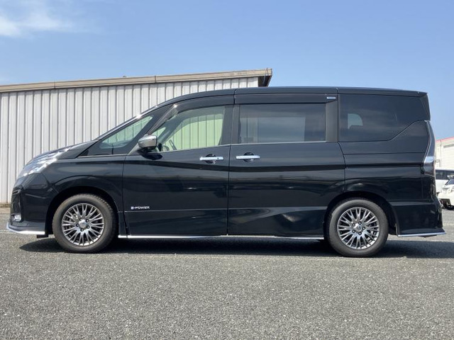 セレナ1.2 e-POWER AUTECH セーフティパッケージ