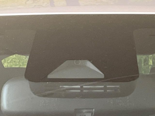 �y�g���^�Z�[�t�e�B�Z���X�z���s���ɑO���̎ԗ�����F�����A�Փ˂������Ȏ��͌x��ƃu���[�L�ŏՓˉ���Ɣ�Q�y�����A�V�X�g�B�����S�Ƀh���C�u�����y���݂��������܂��B