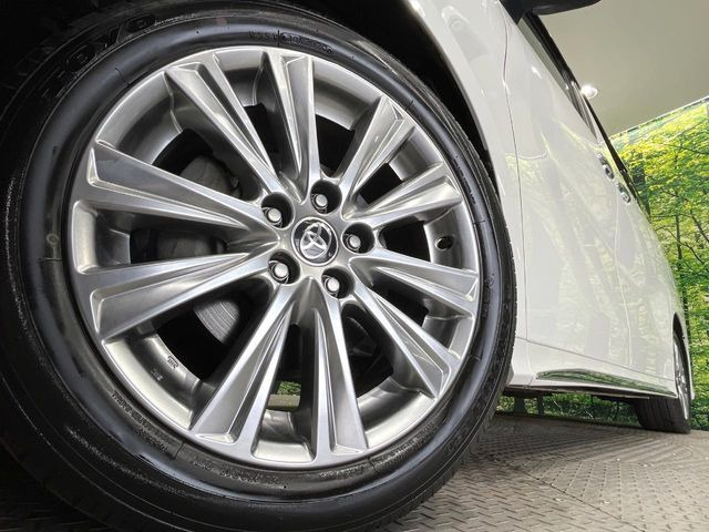 �y����18�C���`�A���~�z�C�[���z�O�ςɃ}�b�`���������A���~�z�C�[���𑕒����Ă���܂��B�e��ЊO�A���~�z�C�[����A�X�^�b�h���X�^�C�����戵�����Ă���܂��B���񂲑��k����������