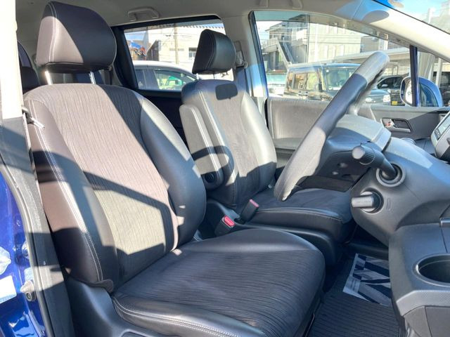 �^�]�Ȃ܂��ɂ͏\���ȃX�y�[�X������A�啿�ȕ��ł��������^�]���Ă�����������ł��B