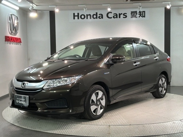 グレイス1.5 ハイブリッド LX