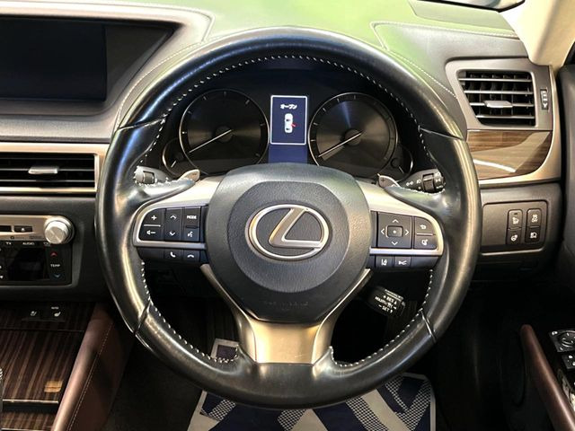 �y�����v�����X�e�A�����O�z�㎿�Ȋv���g�p���邱�ƂŁA��ɂ����������݂ƂĂ��^�]���₷���n���h���ł���