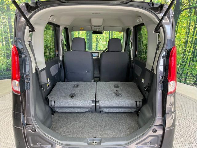 ���i�̂���������ʋ΁A���}���ɏ\���ȉ׎��X�y�[�X���m�ۂ��Ă���܂��B�Z�J���h�V�[�g��|���ƁA�傫�ȉו��̐ύڂ��\�ł���