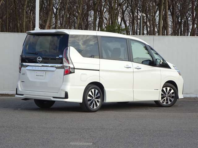 セレナ2.0 ハイウェイスターV