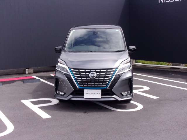 セレナ1.2 e-POWER ハイウェイスターV