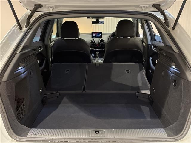 A3スポーツバックブラック スタイリング