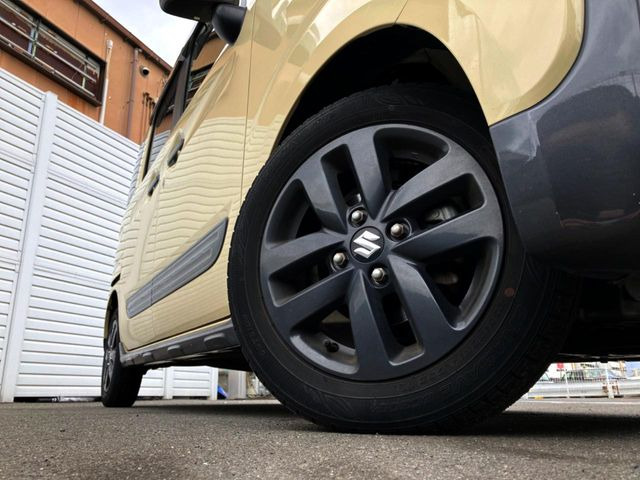 【純正14インチアルミホイール】外観にマッチした純正アルミホイールを装着しております。各種社外アルミホイールや、スタッドレスタイヤも取扱いしております。是非ご相談ください♪
