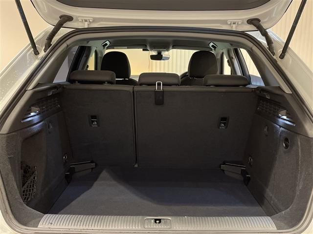 A3スポーツバックブラック スタイリング