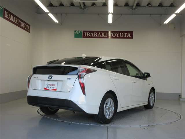 プリウス1.8 S セーフティ プラス