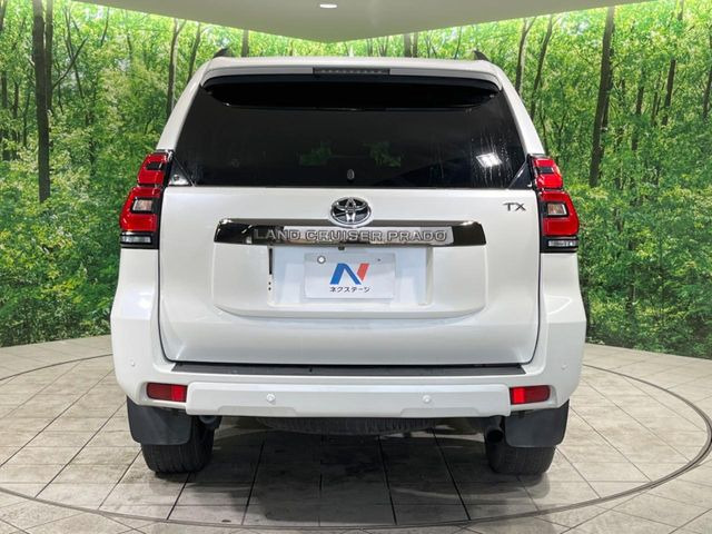 安心の最長10年・走行無制限保証(有償)をご用意。保証内容も充実はもちろん、無料点検&オイル交換や、年中無休の全国・24時間ロードサービスも付帯されておりますのでご安心下さい。