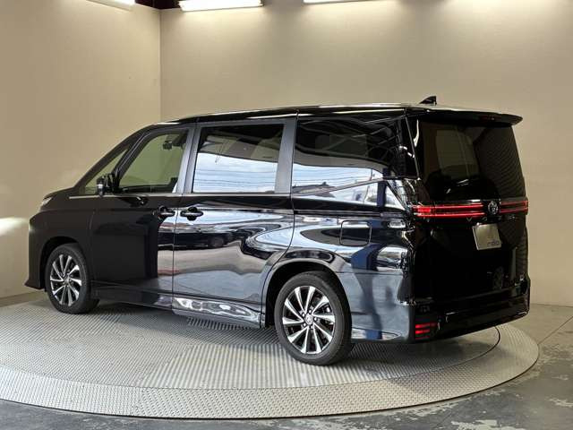 �l�C�̎Ԏ킪�����낢!�e���[�J�[ �ŐV�l�C�Ԃ����C���i�b�v!���ĐG���đI�ׂ�W����ł�!