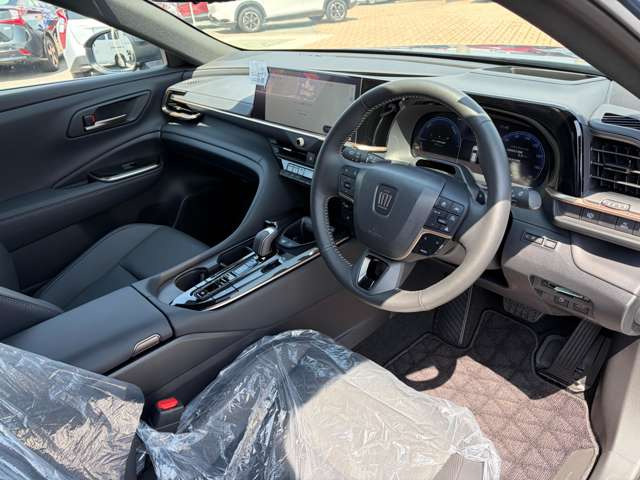 ���W����ɂ͍��i���̒��ÎԂ�V�Ԃ��������ł����W���䐔100��̑�^�W����֐��񂲗��X����������