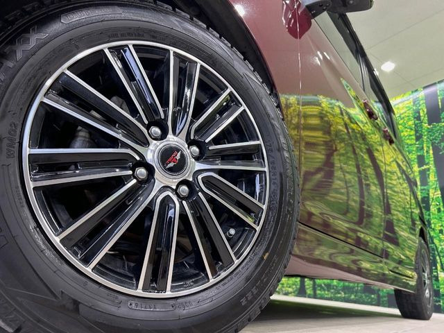 �y14�C���`�A���~�z�C�[���z�O�ςɃ}�b�`�����A���~�z�C�[���𑕒����Ă���܂��B�e��A���~�z�C�[����A�X�^�b�h���X�^�C�����戵�����Ă���܂��B���񂲑��k����������