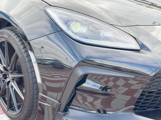 �yLED�w�b�h���C�g�z���V����ԑ��s�����ǍD�Ȏ��E���m�ۂ����S���ĉ^�]�ł��鍂�P�xLED�w�b�h���C�g�𑕔�!�_�����x�������A����d�͂��}�����Ă��܂��B