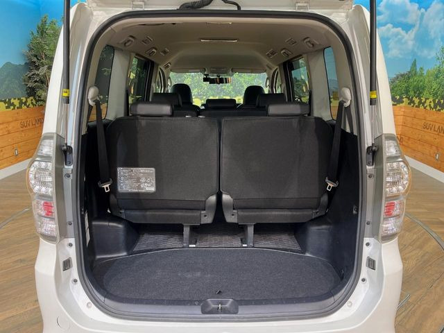 ���i�̂���������ʋ΁A���}���ɏ\���ȉ׎��X�y�[�X���m�ۂ��Ă���܂��B�Z�J���h�V�[�g��|���ƁA�傫�ȉו��̐ύڂ��\�ł���