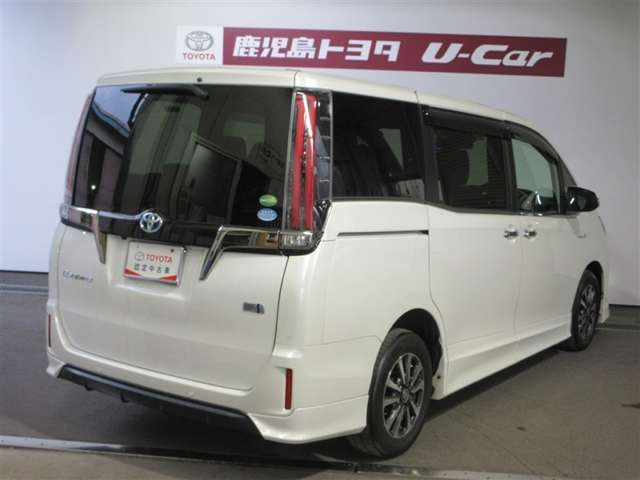 エスクァイアハイブリッド1.8 Gi プレミアムパッケージ ブラックテイラード