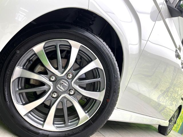 �y����14�C���`�A���~�z�C�[���z�O�ςɃ}�b�`���������A���~�z�C�[���𑕒����Ă���܂��B�e��ЊO�A���~�z�C�[����A�X�^�b�h���X�^�C�����戵�����Ă���܂��B���񂲑��k����������