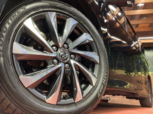 �y�����A���~�z�C�[���z�O�ςɃ}�b�`���������A���~�z�C�[���𑕒����Ă���܂��B�e��ЊO�A���~�z�C�[����A�X�^�b�h���X�^�C�����戵�����Ă���܂��B���񂲑��k����������