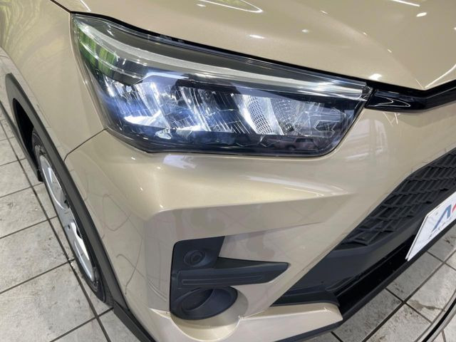 �yLED�w�b�h���C�g�z���V����ԑ��s�����ǍD�Ȏ��E���m�ۂ����S���ĉ^�]�ł��鍂�P�xLED�w�b�h���C�g�𑕔�!�_�����x�������A����d�͂��}�����Ă��܂��B