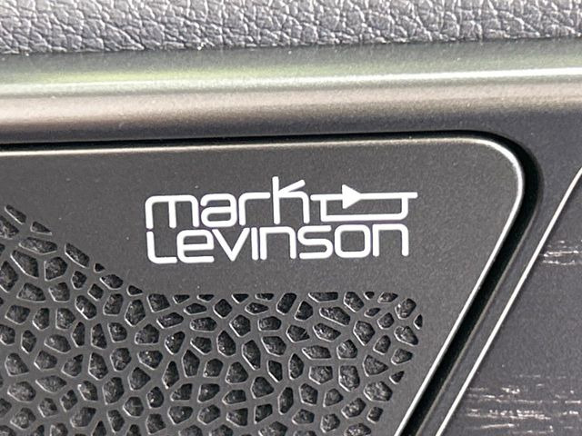 ��Mark Levinson�T�E���h�V�X�e��:2001�N�Ƀ��N�T�X�ł̗̍p���n�܂������j����T�E���h�V�X�e���B���i�����Տꊴ�̂��鉹�y���ԓ��ł��y���݂��������܂��B