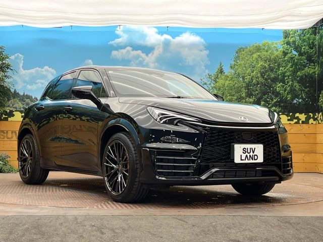 高透明度のガラス皮膜で撥水はもちろん、上質なツヤ・光沢を実現。紫外線や酸性雨から大切な愛車を保護し、色あせ・劣化を防止。「弾スプラッシュコート」、「弾プリミッサコート」からお選びいただけます。