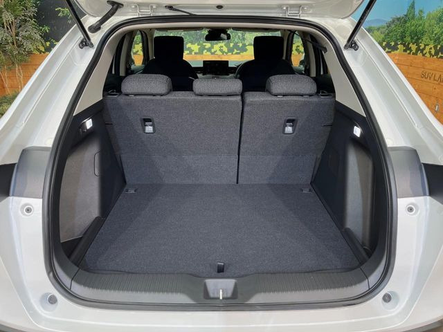 �y�����v�����X�e�A�����O�z�㎿�Ȋv���g�p���邱�ƂŁA��ɂ����������݂ƂĂ��^�]���₷���n���h���ł���