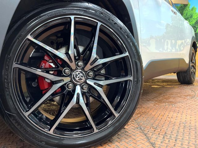 �y�����A���~�z�C�[���z�O�ςɃ}�b�`���������A���~�z�C�[���𑕒����Ă���܂��B�e��ЊO�A���~�z�C�[����A�X�^�b�h���X�^�C�����戵�����Ă���܂��B���񂲑��k����������