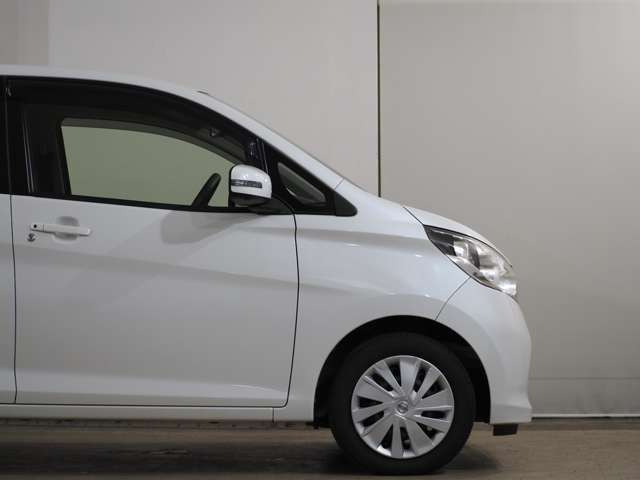 LINE�n�߂܂�����l�b�g�ɂ͍ڂ��Ă��Ȃ��ʐ^���������A�G���W���������������Ȃǂ̂��v�]�ɂ��������܂�!�F�B�o�^���ă��b�Z�[�W�������M������(^&omega;^)