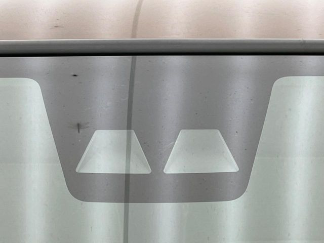 �y�X�}�[�g�A�V�X�g�z���s���ɑO���̎ԗ�����F�����A�Փ˂������Ȏ��͌x��ƃu���[�L�ŏՓˉ���Ɣ�Q�y�����A�V�X�g�B�����S�Ƀh���C�u�����y���݂��������܂��B