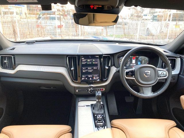 XC60D4 AWD インスクリプション ディーゼル 4WD