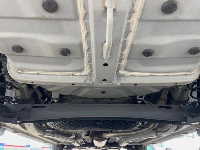 下回りがきれいなうちに、防錆加工の施工がオススメ。降雪地域はもちろん、沿岸部にお住いの方や、趣味でマリン・ウィンタースポーツをされる方にご好評いただいております。