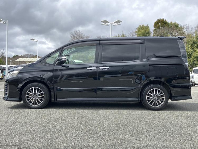 ヴォクシー2.0 ZS 煌