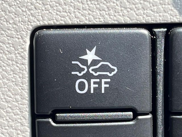 �y�X�}�[�g�A�V�X�g�z���s���ɑO���̎ԗ�����F�����A�Փ˂������Ȏ��͌x��ƃu���[�L�ŏՓˉ���Ɣ�Q�y�����A�V�X�g�B�����S�Ƀh���C�u�����y���݂��������܂��B