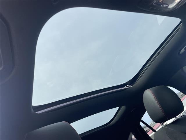 GLAクラスGLA200d 4マチック AMGライン 4WD