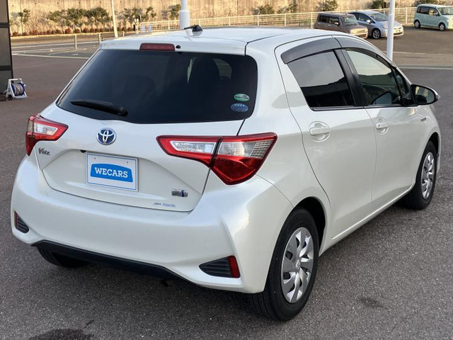 ヴィッツ1.5 ハイブリッド F