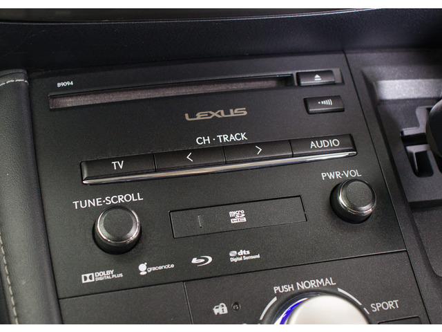 CD�͂������̎��ADVD�ABlu-ray�Đ����\�ł��B�t���Z�O�n�f�W�ɂ��Ή��������Bluetooth�ɂ��Ή����Ă���܂�