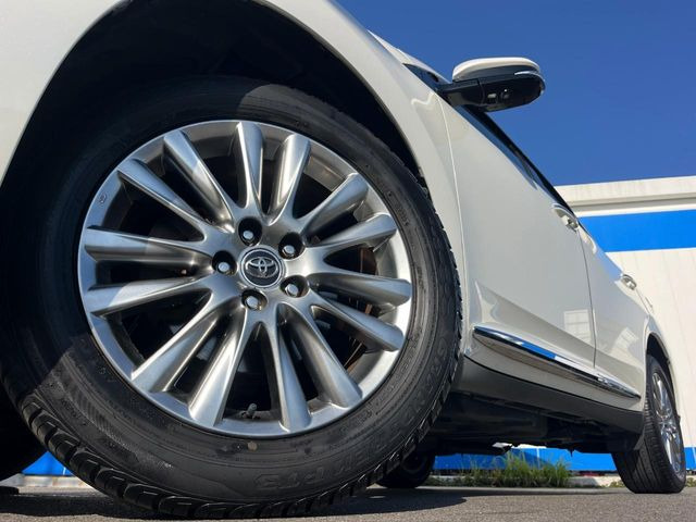 �y�����A���~�z�C�[���z�O�ςɃ}�b�`���������A���~�z�C�[���𑕒����Ă���܂��B�e��ЊO�A���~�z�C�[����A�X�^�b�h���X�^�C�����戵�����Ă���܂��B���񂲑��k����������