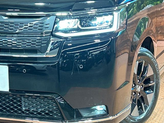 �yLED�w�b�h���C�g�z���V����ԑ��s�����ǍD�Ȏ��E���m�ۂ����S���ĉ^�]�ł��鍂�P�xLED�w�b�h���C�g�𑕔�!�_�����x�������A����d�͂��}�����Ă��܂��B