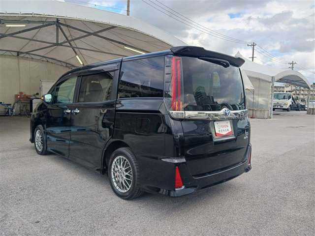 ノア1.8 ハイブリッド Si W×B II