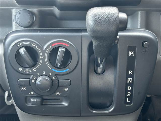 �F�l�̂����X�A�y�X�}�C���X�^�b�t�ꓯ���҂����Ă���܂�!���Ј�x�A�����X����������