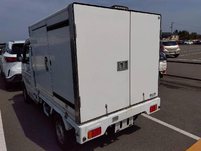 キャリイ冷蔵冷凍車