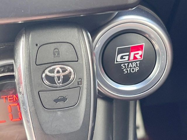 �y�X�}�[�g�L�[�z�J�o����|�P�b�g�ɓ��ꂽ�܂܂ł��h�A�̎{���E�������\�ȃX�}�[�g�L�[�𑕔��B�G���W���̃I���E�I�t�����J�M�����o���K�v����������Ƃ��Ă��֗��ł���