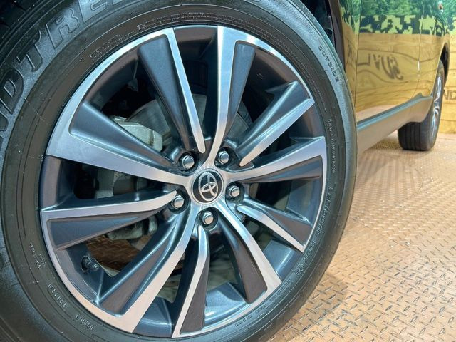 �y����18�C���`�A���~�z�C�[���z�O�ςɃ}�b�`���������A���~�z�C�[���𑕒����Ă���܂��B�e��ЊO�A���~�z�C�[����A�X�^�b�h���X�^�C�����戵�����Ă���܂��B���񂲑��k����������