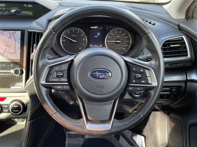 �y�����v�����X�e�A�����O�z�㎿�Ȋv���g�p���邱�ƂŁA��ɂ����������݂ƂĂ��^�]���₷���n���h���ł���