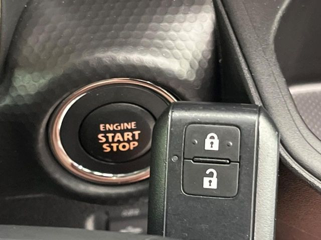 �y�L�[���X�X�^�[�g�V�X�e���z�J�o����|�P�b�g�ɓ��ꂽ�܂܂ł��h�A�̎{���E�������\�ȃX�}�[�g�L�[�𑕔��B�G���W���̃I���E�I�t�����J�M�����o���K�v����������Ƃ��Ă��֗��ł���