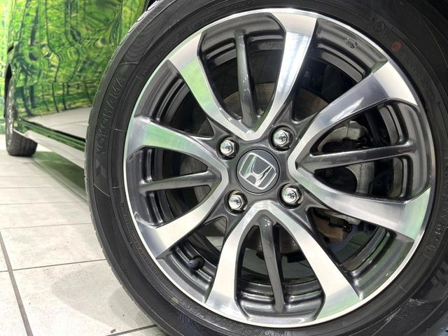 �y����14�C���`�A���~�z�C�[���z�O�ςɃ}�b�`���������A���~�z�C�[���𑕒����Ă���܂��B�e��ЊO�A���~�z�C�[����A�X�^�b�h���X�^�C�����戵�����Ă���܂��B���񂲑��k����������