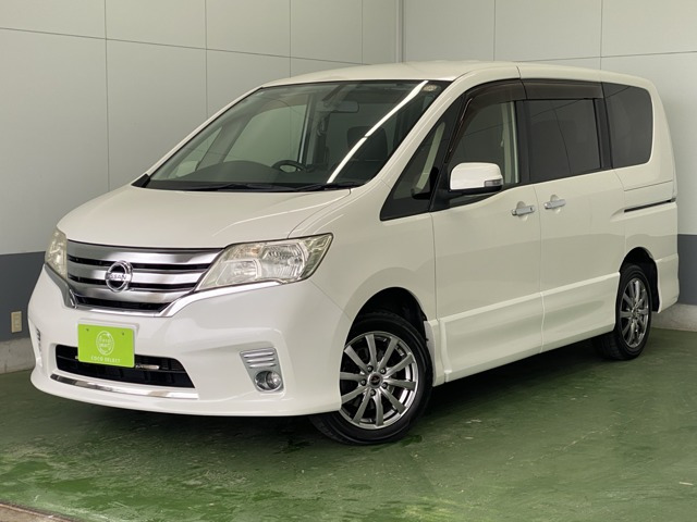 セレナ2.0 ハイウェイスター Vセレクション 4WD