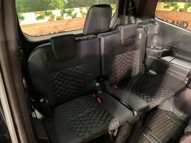 3��ڃV�[�g�͂�������ԗǍD����l�ł��������ƍ����Ē����܂��̂ŁA��l���ł̂��o���������N���N�ł��􂲉Ƒ��ŁA�C�̒m�ꂽ���ԂŁA�h���C�u�ɍs���̂��y���݂ł��ˁ�