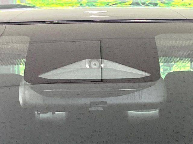 �y�g���^�Z�[�t�e�B�Z���X�z���s���ɑO���̎ԗ�����F�����A�Փ˂������Ȏ��͌x��ƃu���[�L�ŏՓˉ���Ɣ�Q�y�����A�V�X�g�B�����S�Ƀh���C�u�����y���݂��������܂��B